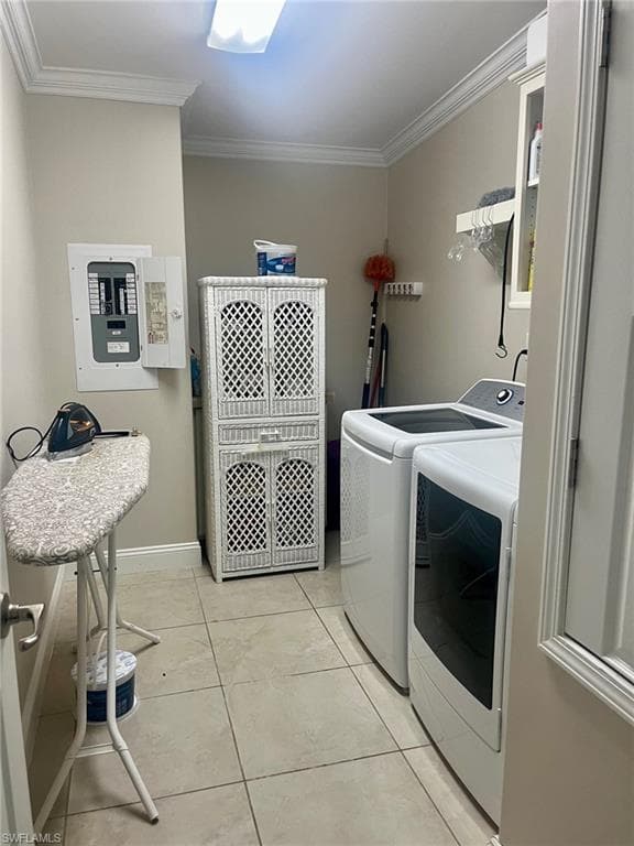 1352 Amethyst Lake Ln, Naples, FL 34114-11