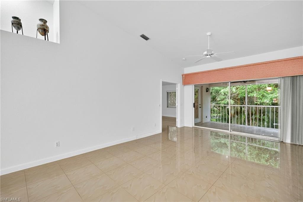 2325 Hidden Lake Dr 3802, Naples, FL 34112-15
