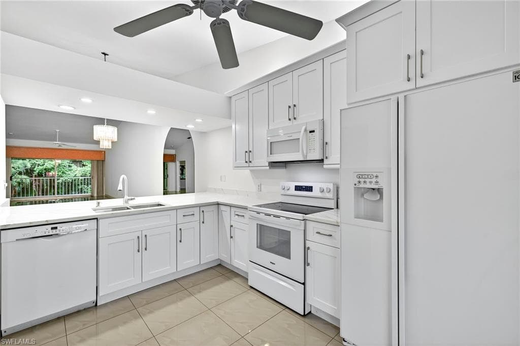 2325 Hidden Lake Dr 3802, Naples, FL 34112-19