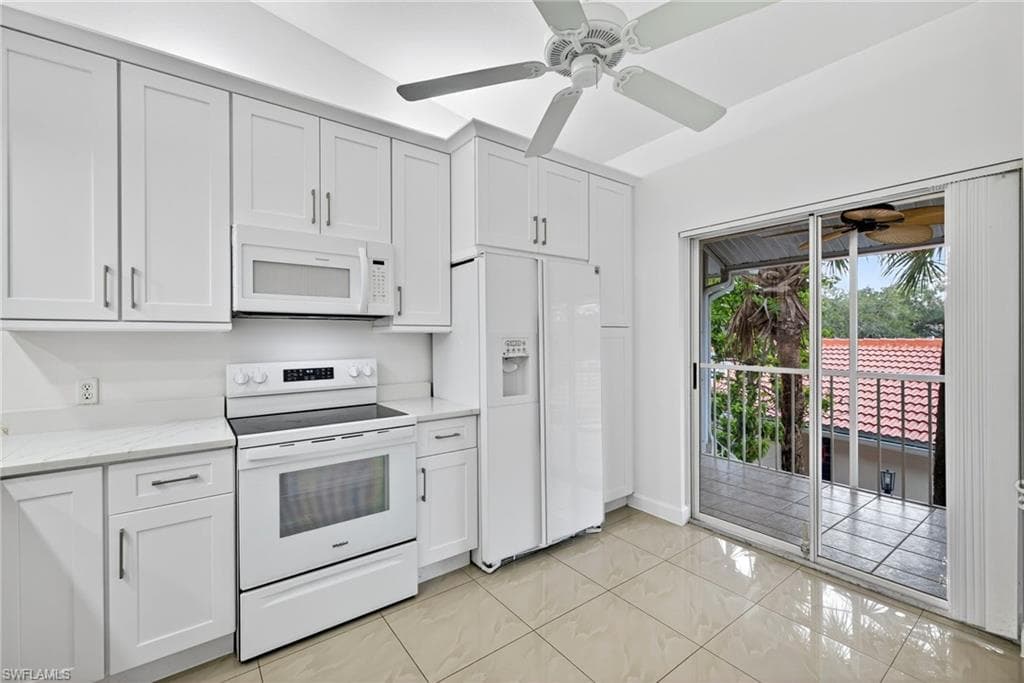 2325 Hidden Lake Dr 3802, Naples, FL 34112-20