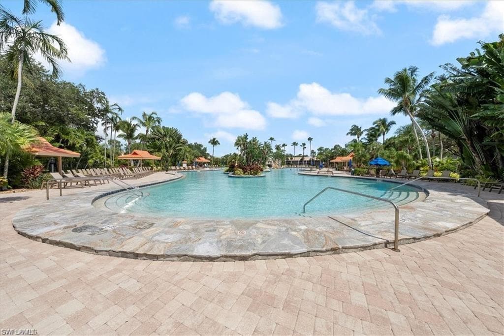2325 Hidden Lake Dr 3802, Naples, FL 34112-43
