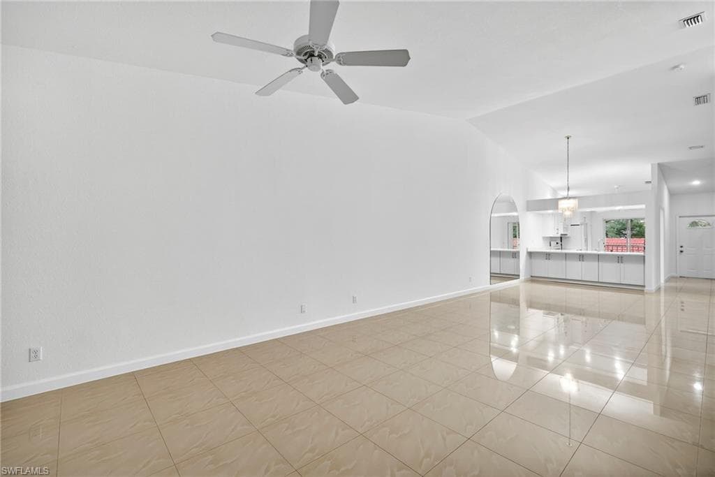 2325 Hidden Lake Dr 3802, Naples, FL 34112-7