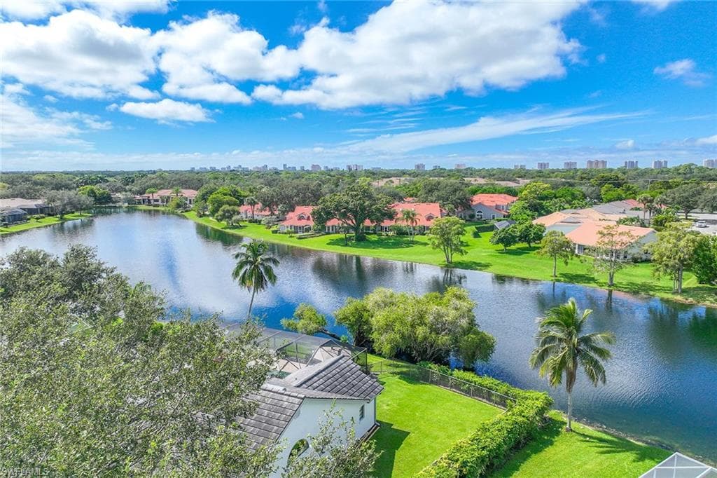 7653 Ponte Verde Way, Naples, FL 34109-8