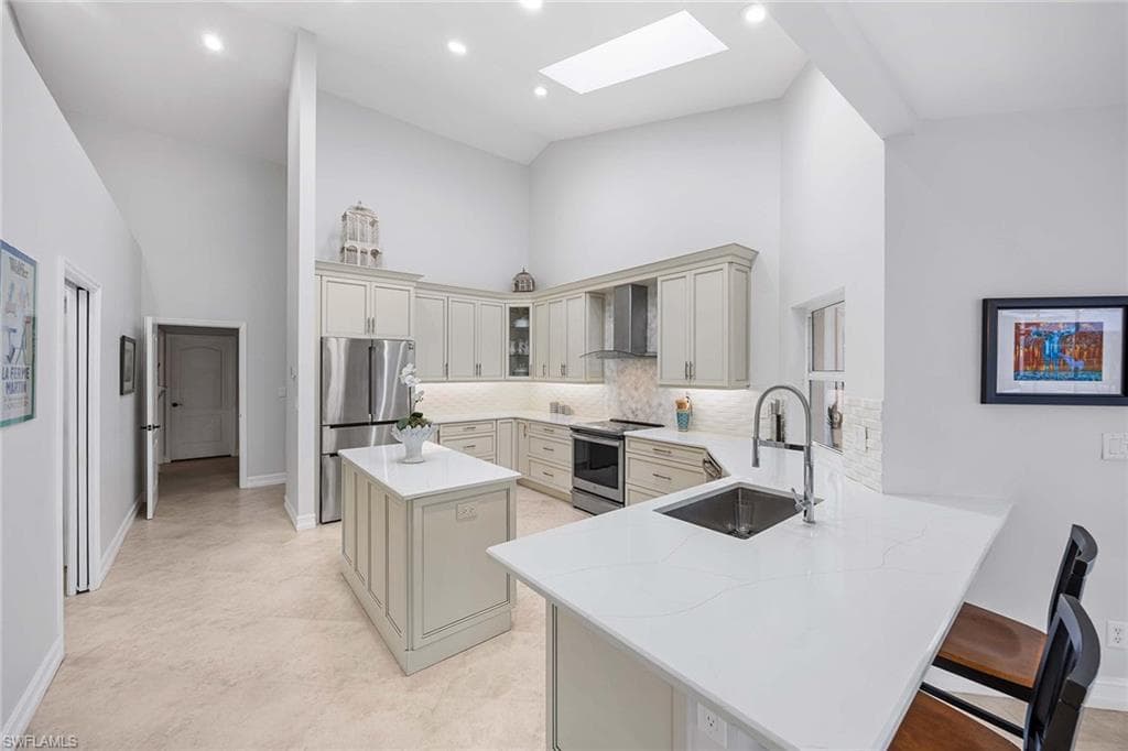 7653 Ponte Verde Way, Naples, FL 34109-18