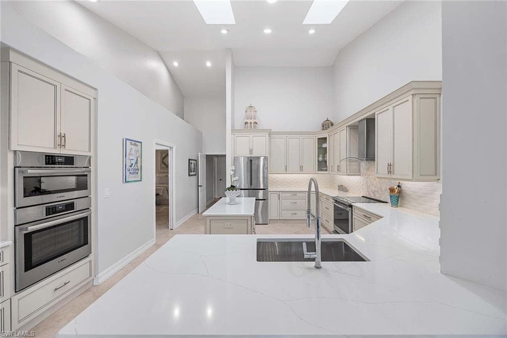 7653 Ponte Verde Way, Naples, FL 34109-19