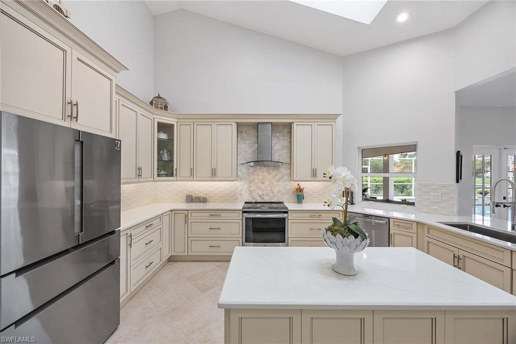7653 Ponte Verde Way, Naples, FL 34109-22