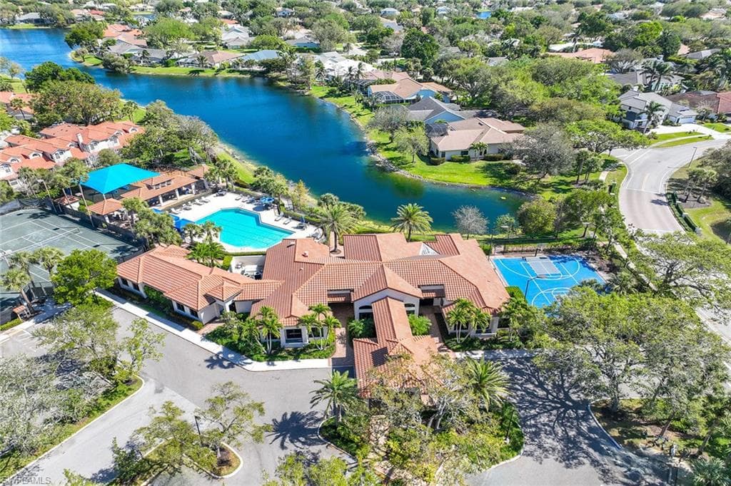 7653 Ponte Verde Way, Naples, FL 34109-35