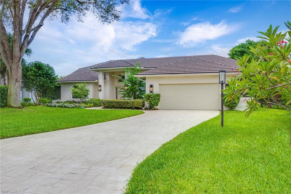 7653 Ponte Verde Way, Naples, FL 34109-3