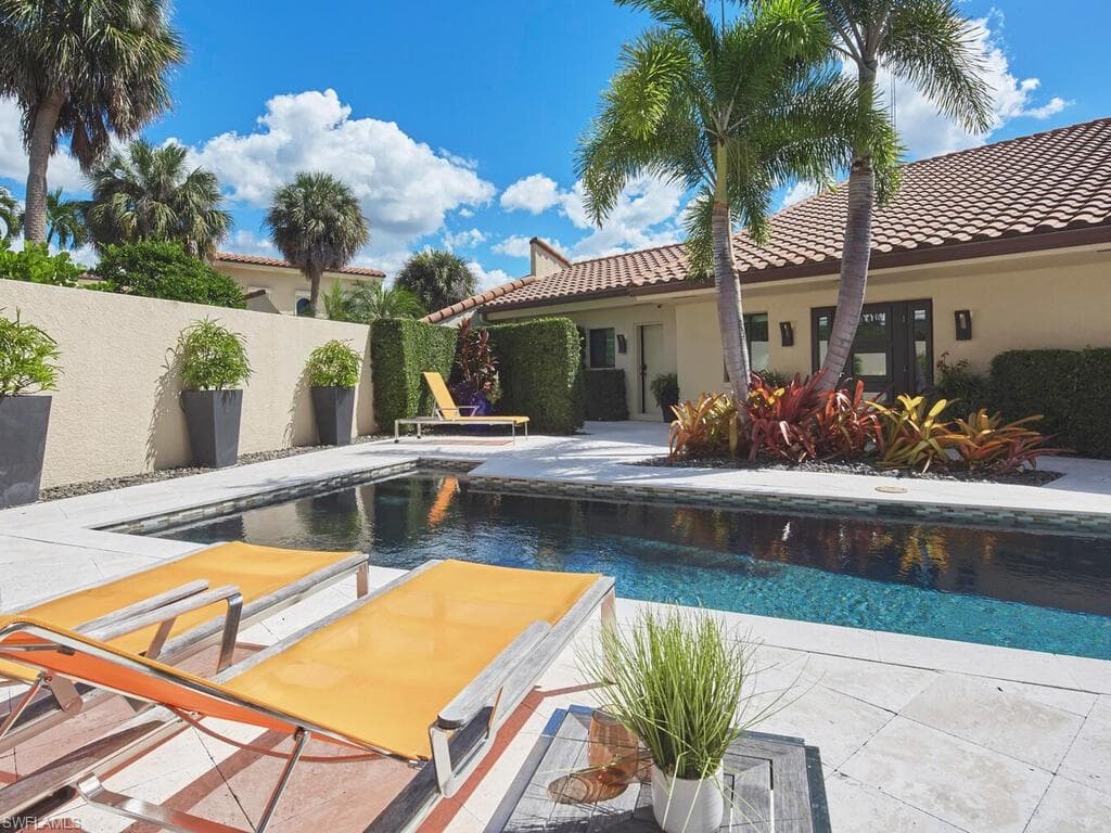6817 Sand Pointe Cir 4, Naples, FL 34108-27