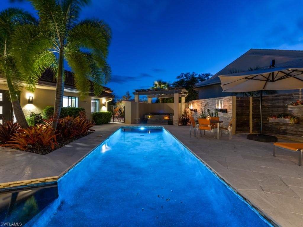 6817 Sand Pointe Cir 4, Naples, FL 34108-29