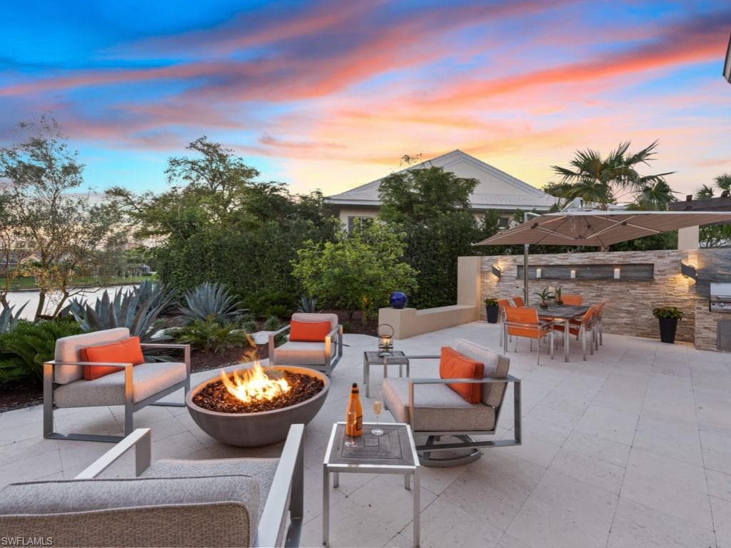 6817 Sand Pointe Cir 4, Naples, FL 34108-32