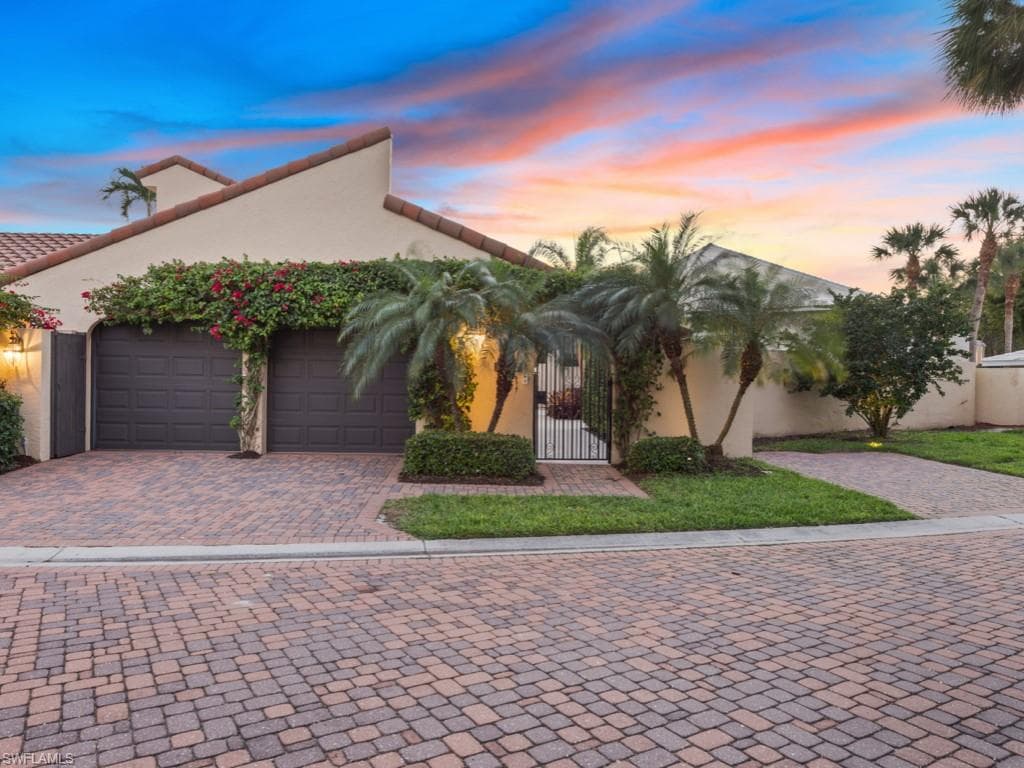 6817 Sand Pointe Cir 4, Naples, FL 34108-35