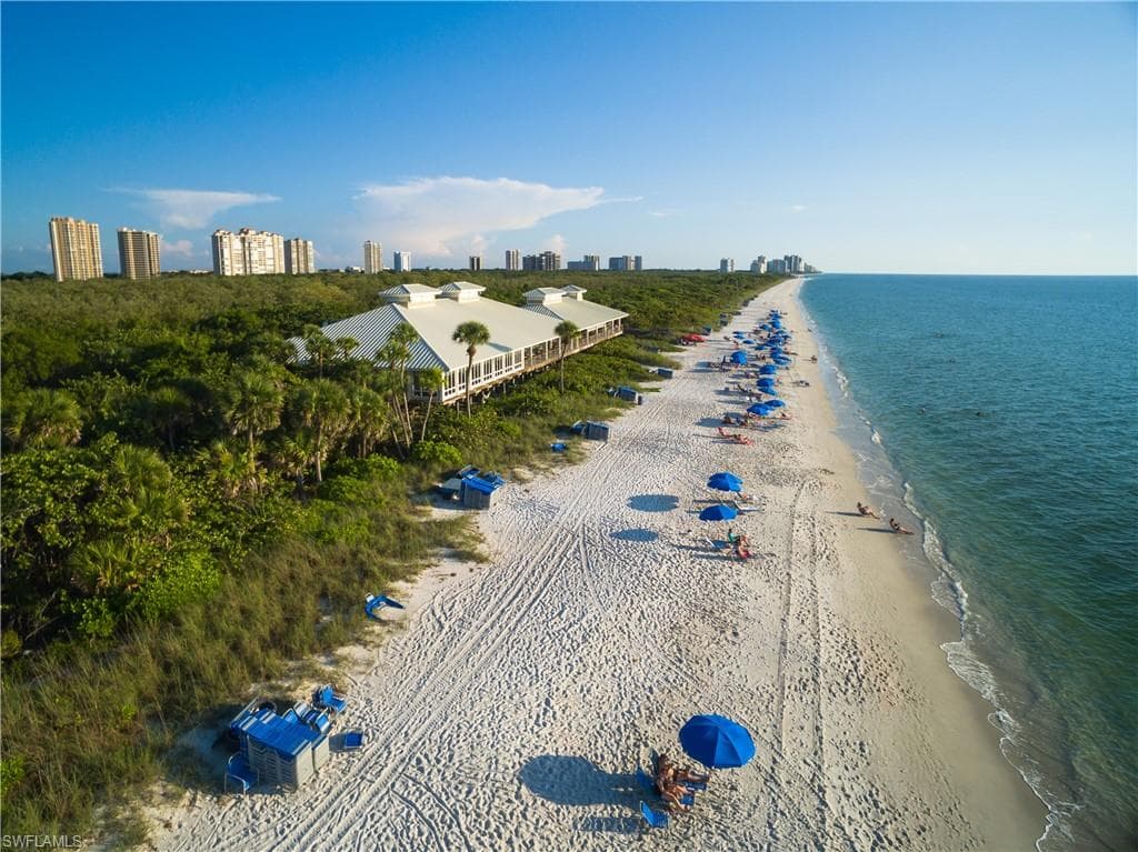 6817 Sand Pointe Cir 4, Naples, FL 34108-39