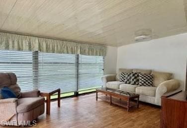 5 Bass Ln 5, Naples, FL 34114-12