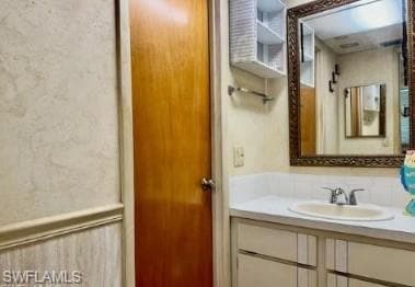 5 Bass Ln 5, Naples, FL 34114-23