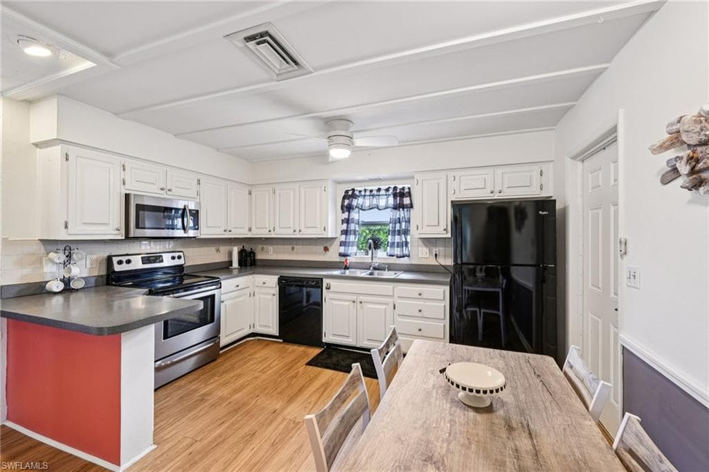 498 Echo Cir, Marco Island, FL 34145-13