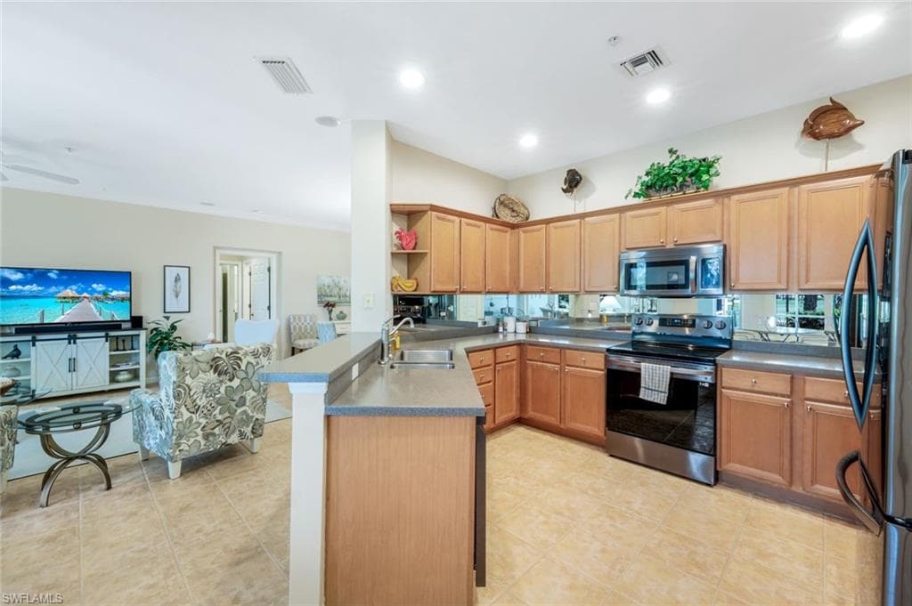 8235 Danbury Blvd 103, Naples, FL 34120-8