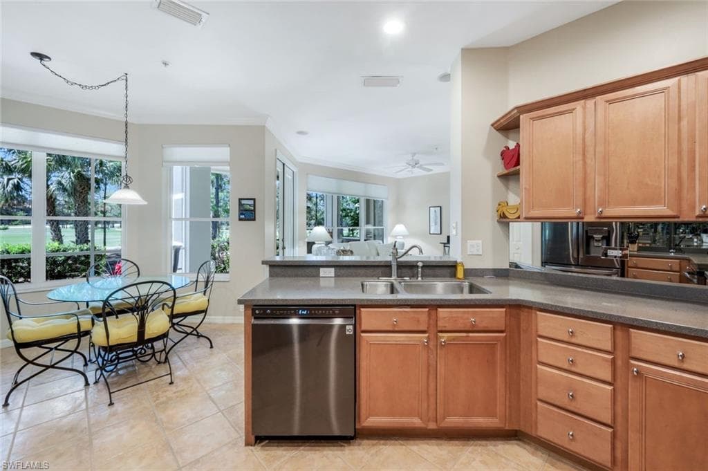8235 Danbury Blvd 103, Naples, FL 34120-9