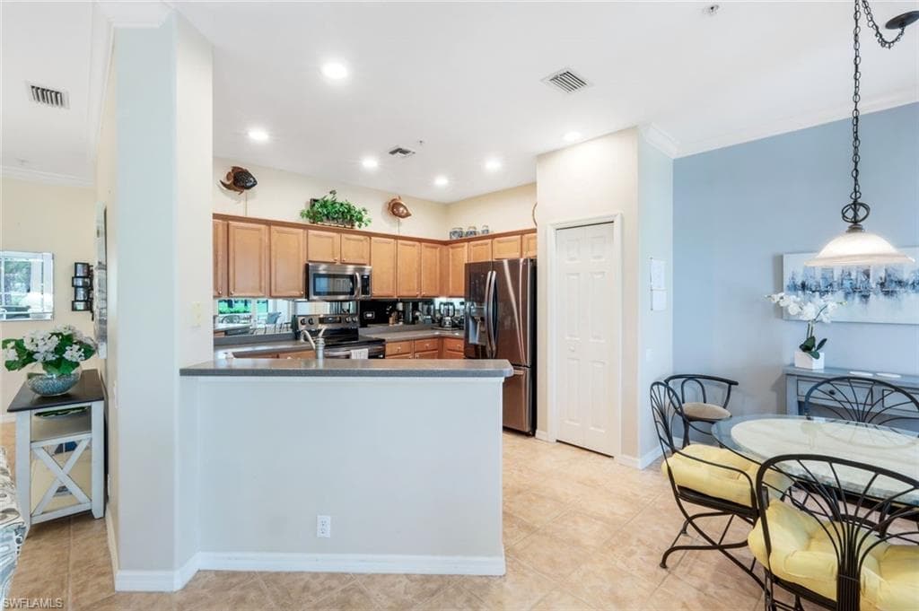 8235 Danbury Blvd 103, Naples, FL 34120-10