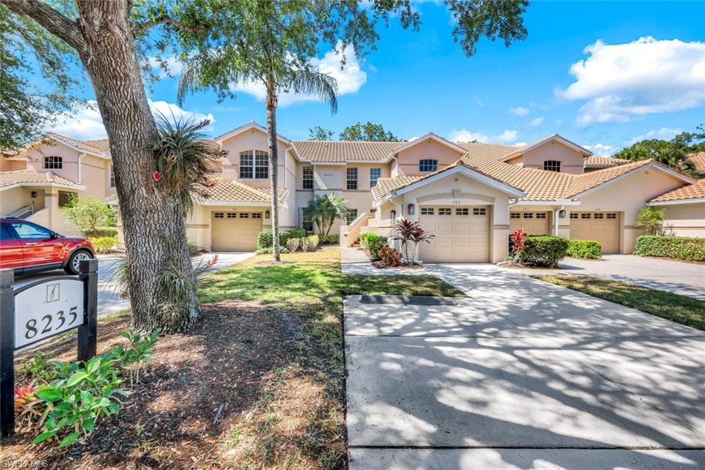 8235 Danbury Blvd 103, Naples, FL 34120-3