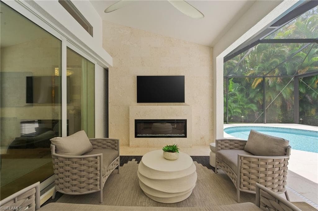 6689 Mill Run Cir, Naples, FL 34109-16