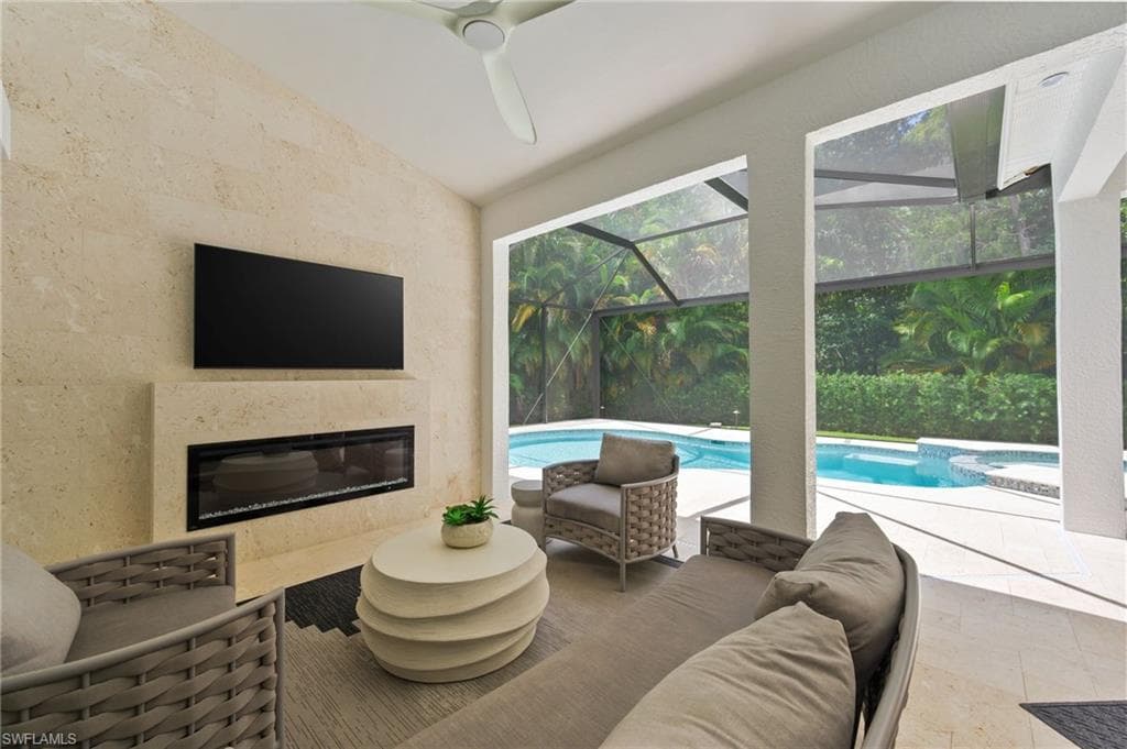 6689 Mill Run Cir, Naples, FL 34109-17