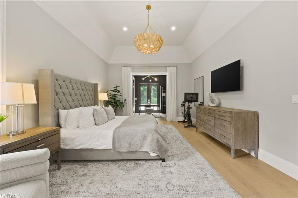 6689 Mill Run Cir, Naples, FL 34109-19