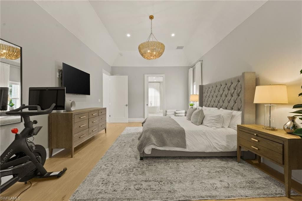 6689 Mill Run Cir, Naples, FL 34109-21