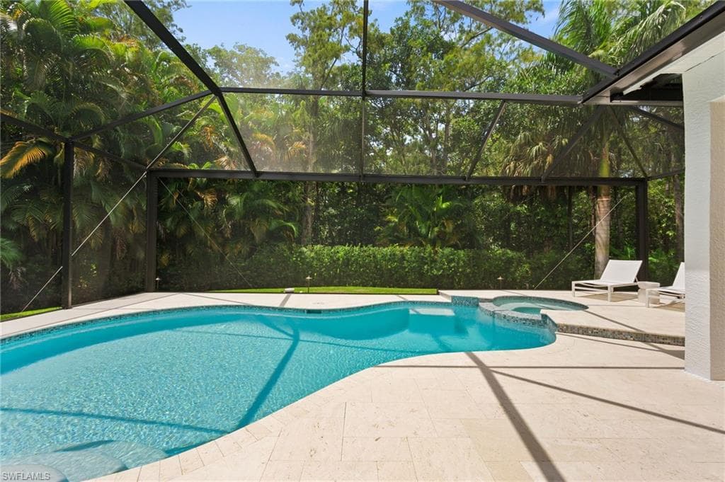 6689 Mill Run Cir, Naples, FL 34109-25