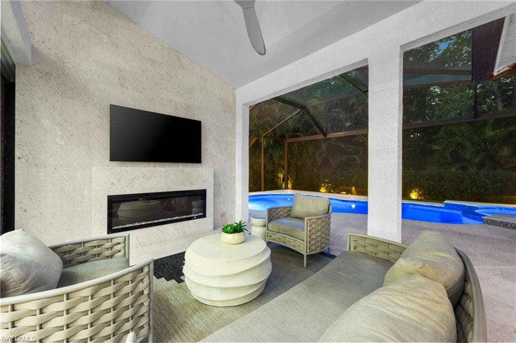 6689 Mill Run Cir, Naples, FL 34109-29