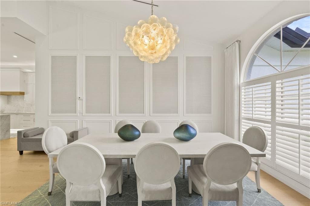 6689 Mill Run Cir, Naples, FL 34109-7