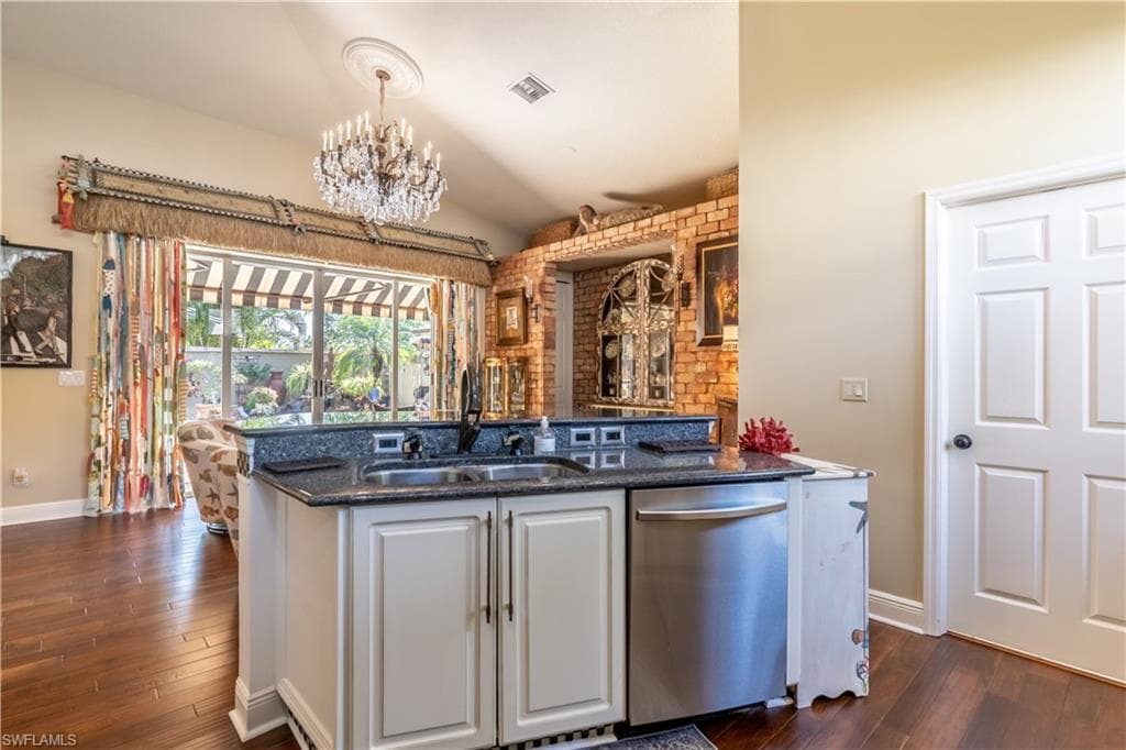 834 Coldstream Ct, Naples, FL 34104-3