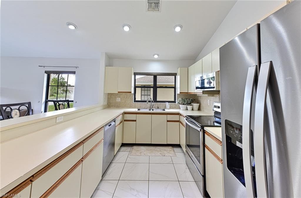 1310 Park Lake Dr 31r, Naples, FL 34110-9