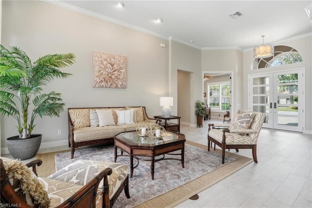 1676 Manchester Ct, Naples, FL 34109-12