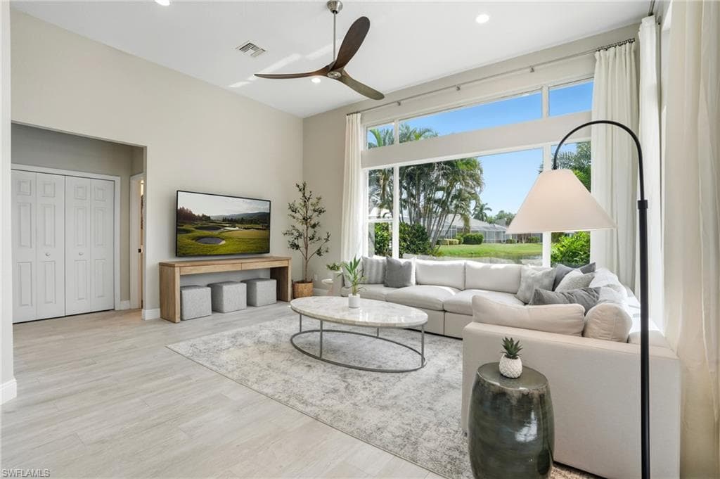 1676 Manchester Ct, Naples, FL 34109-16
