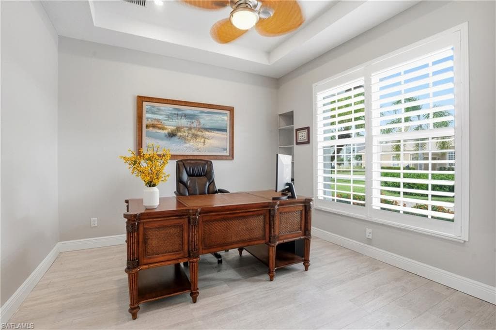 1676 Manchester Ct, Naples, FL 34109-17