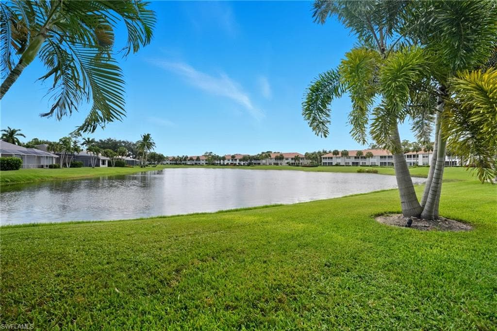 1676 Manchester Ct, Naples, FL 34109-32