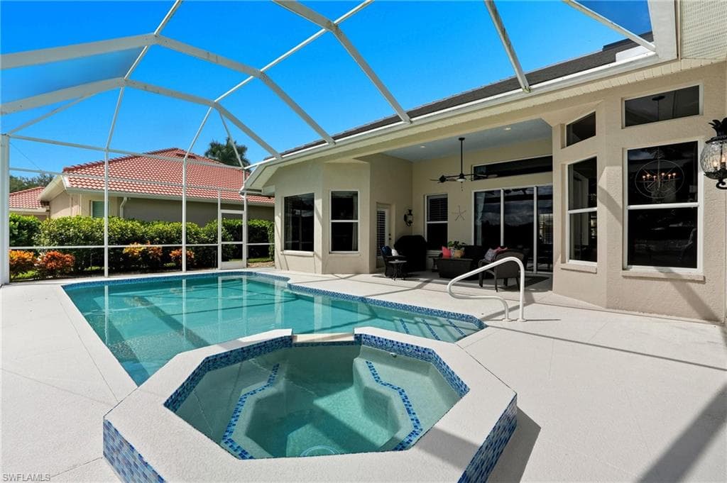 1676 Manchester Ct, Naples, FL 34109-3