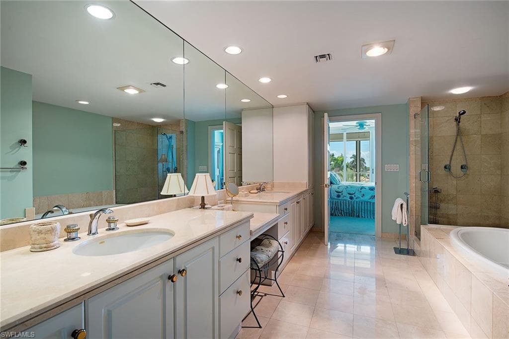 3971 Gulf Shore Blvd N 505, Naples, FL 34103-12