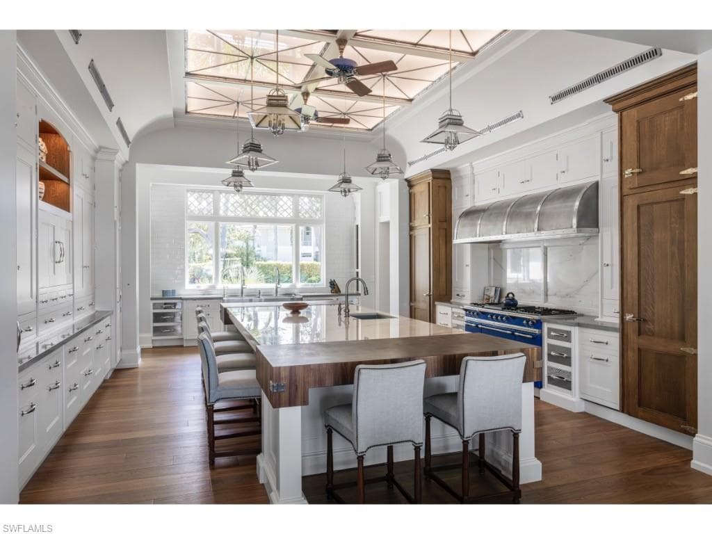 4296 Cutlass Ln, Naples, FL 34102-20