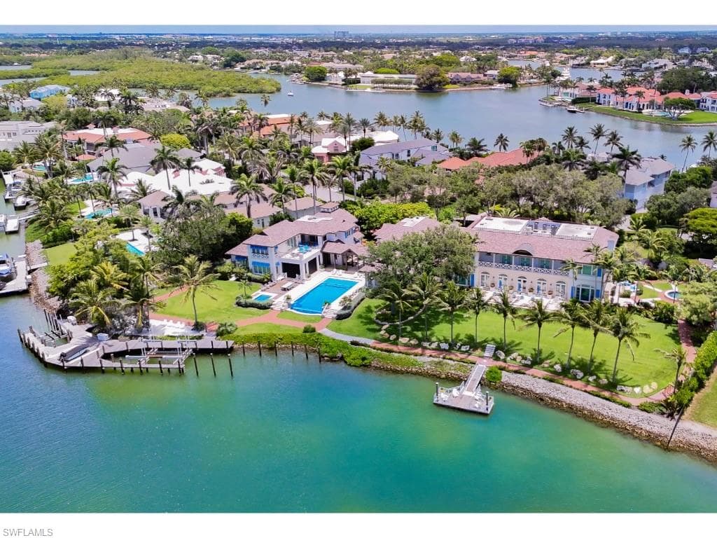 4296 Cutlass Ln, Naples, FL 34102-6