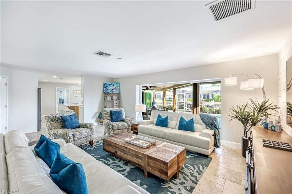 581 Spinnaker Dr, Marco Island, FL 34145-11