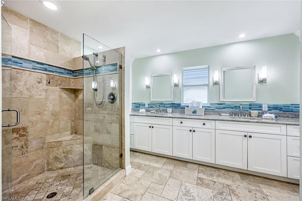 581 Spinnaker Dr, Marco Island, FL 34145-21