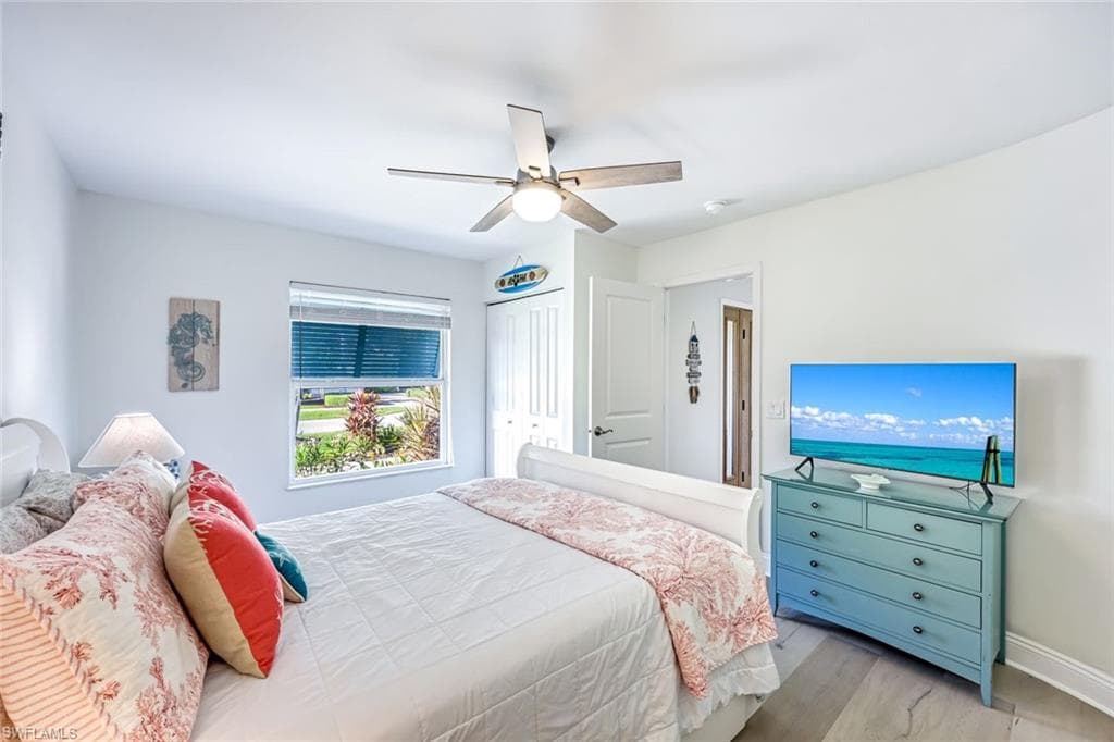 581 Spinnaker Dr, Marco Island, FL 34145-22