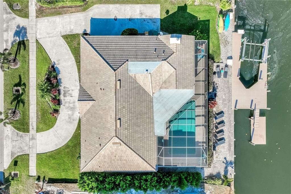 581 Spinnaker Dr, Marco Island, FL 34145-5