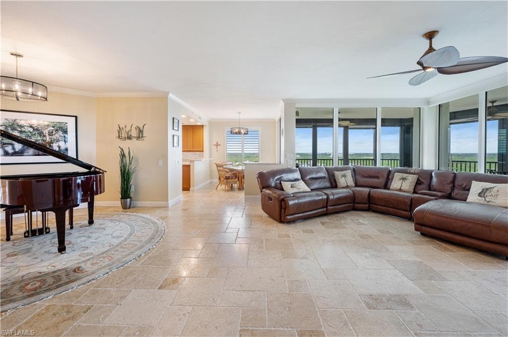 455 Cove Tower Dr 1101, Naples, FL 34110-8