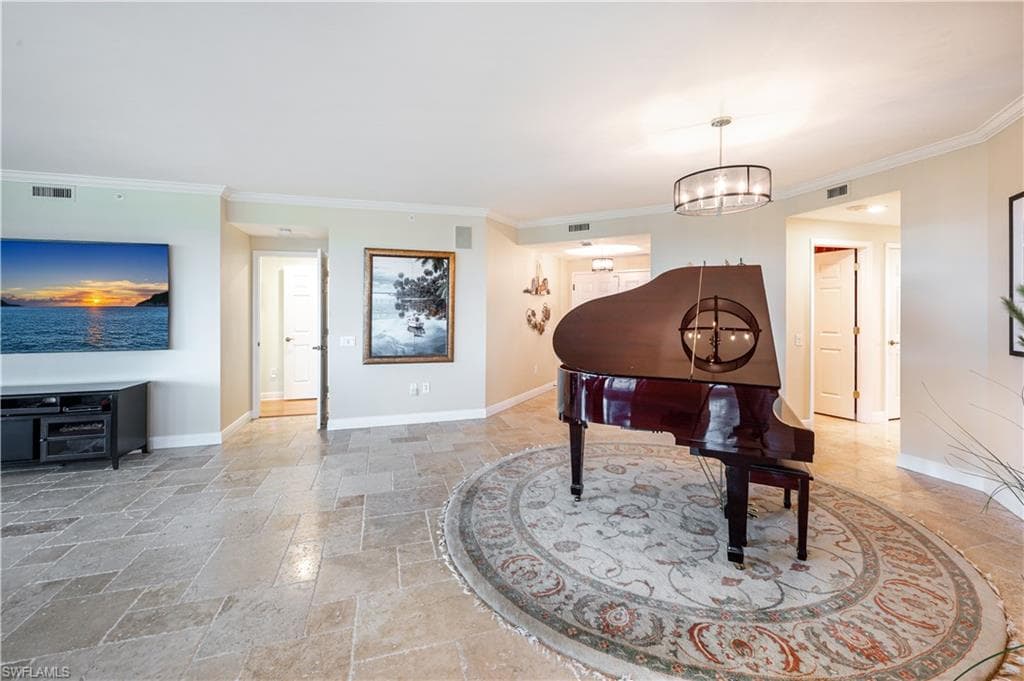 455 Cove Tower Dr 1101, Naples, FL 34110-9