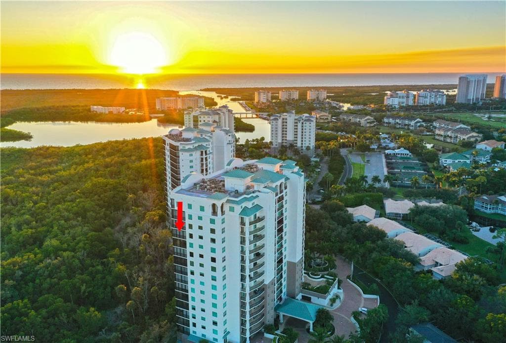 455 Cove Tower Dr 1101, Naples, FL 34110-1