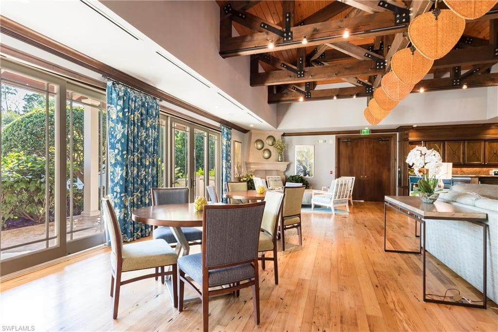 455 Cove Tower Dr 1101, Naples, FL 34110-43