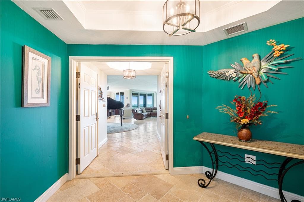 455 Cove Tower Dr 1101, Naples, FL 34110-4